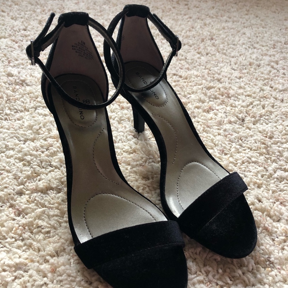 Bandolino Black Heels